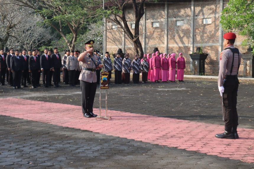 Polres Boyolali Ziarah Kubur di TMP Ratna Negara