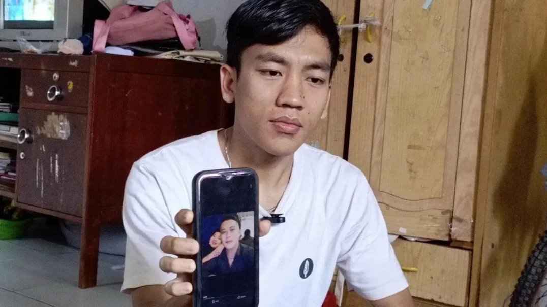 Keluarga korban menunjukkan foto terduga pelaku penyekapan pacar di Bandung.