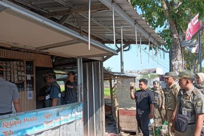Polres Kebumen Intensifkan Operasi Pekat, Puluhan Botol Miras Diamankan di Kuwarasan