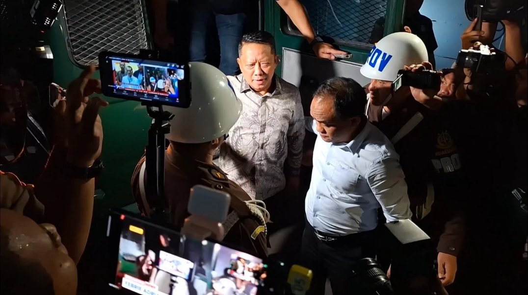 MantanJampidsus Febrie Adriansyah saat tiba di rutan KPK, Jumat, 24 Juli 2026. 